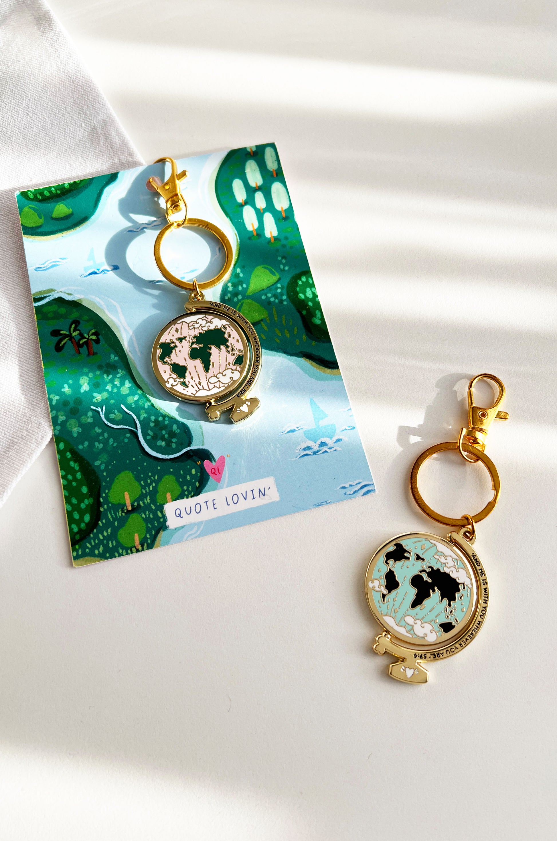 Globe keyring | Quote Lovin' | Eid gifts - Quote Lovin'